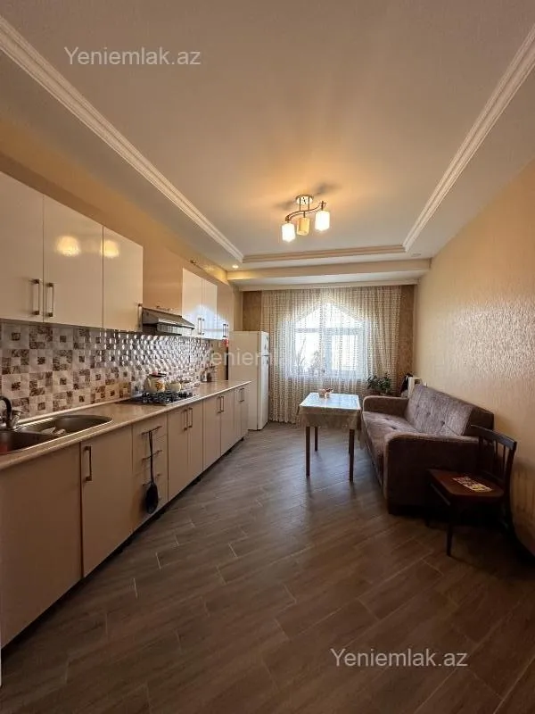 Satılır 3 otaqlı yeni tikili 80 m²