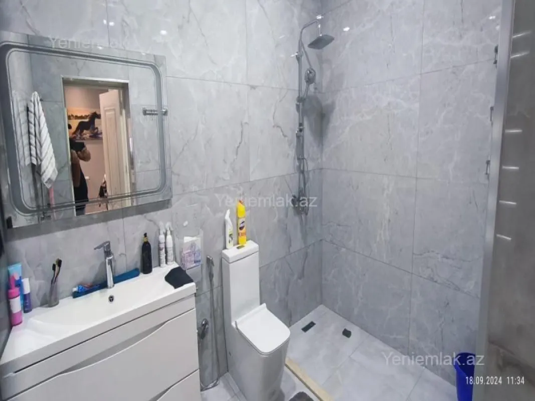 Satılır 3 otaqlı yeni tikili 160 m²