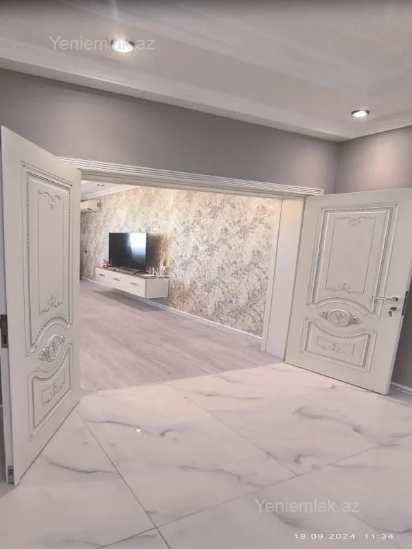 Satılır 3 otaqlı yeni tikili 160 m²