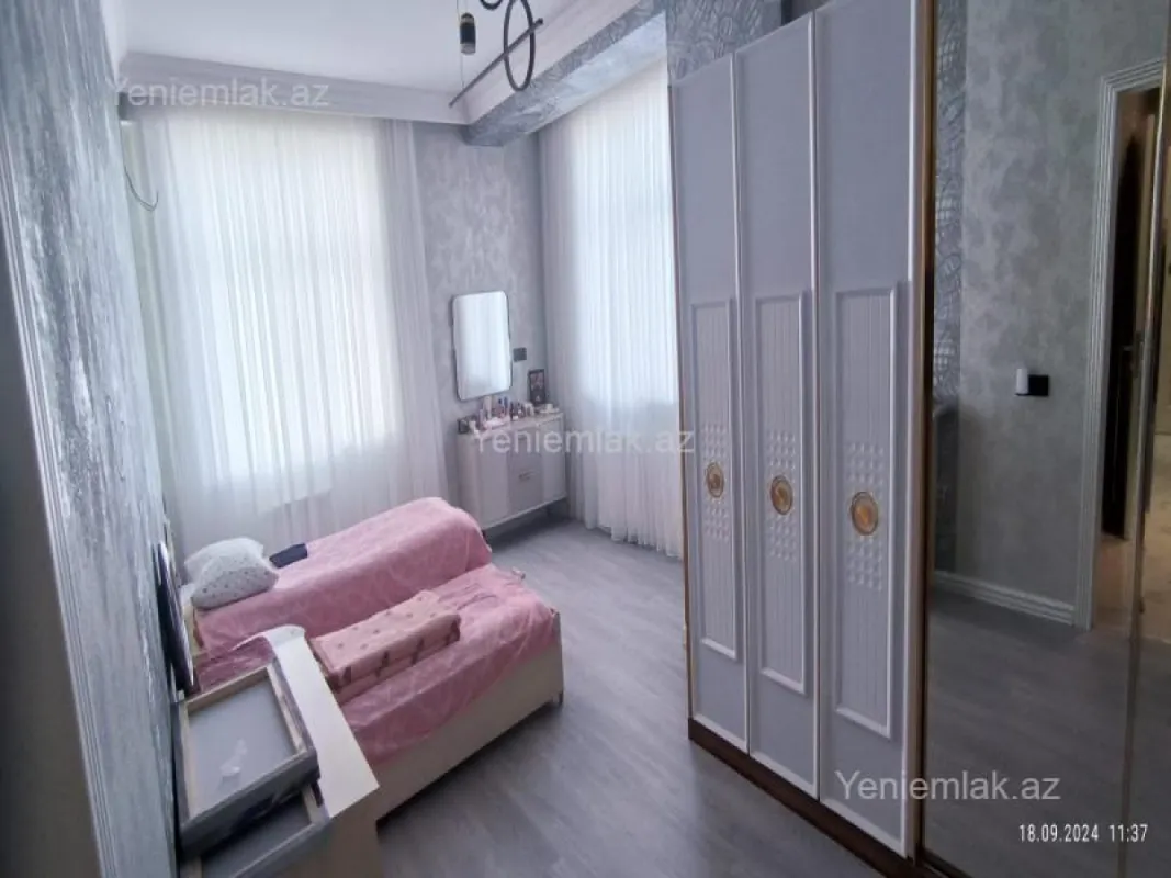 Satılır 3 otaqlı yeni tikili 160 m²
