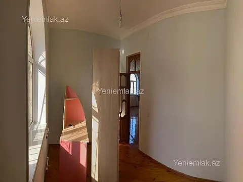 Satılır 6 otaqlı həyət evi 260 m²