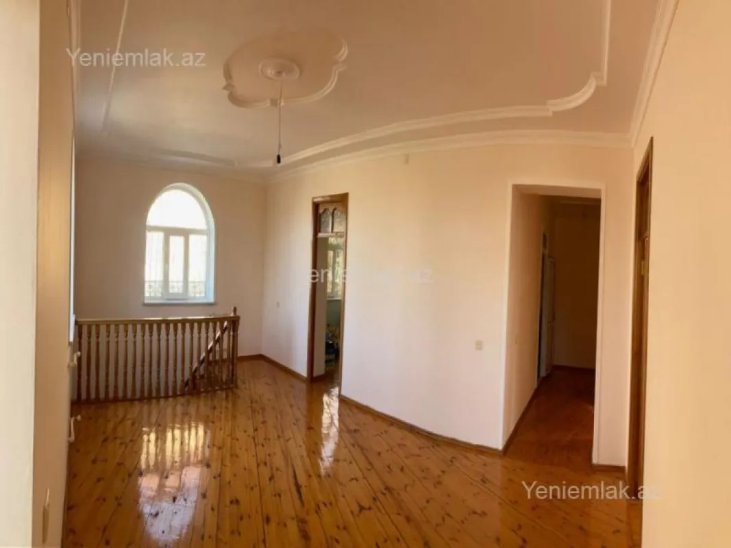 Satılır 6 otaqlı həyət evi 260 m²