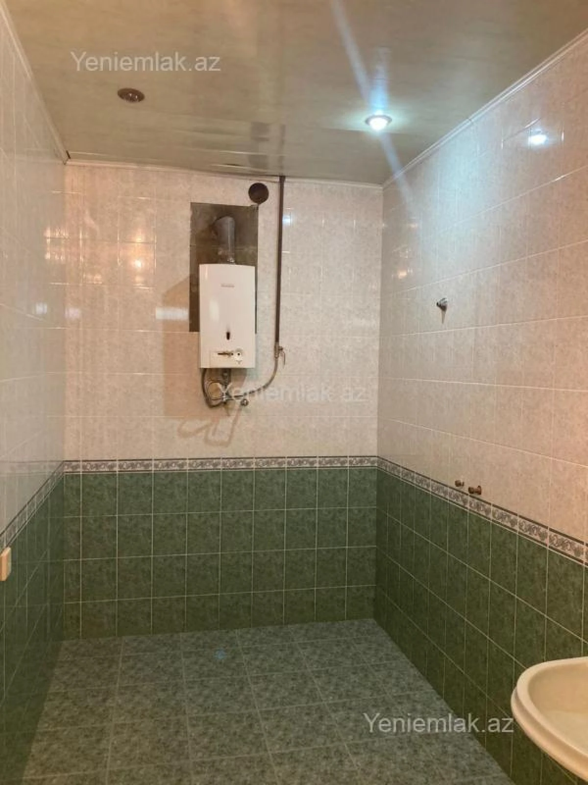 Satılır 6 otaqlı həyət evi 260 m²
