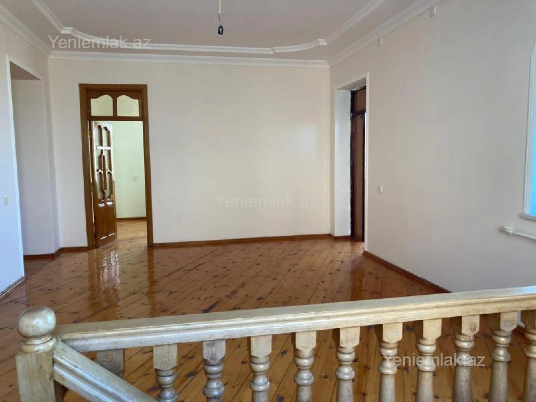 Satılır 6 otaqlı həyət evi 260 m²