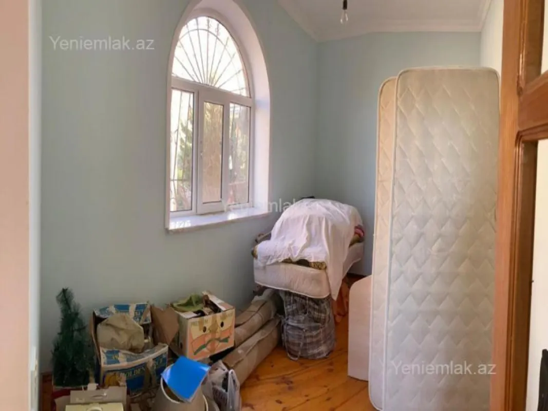 Satılır 6 otaqlı həyət evi 260 m²