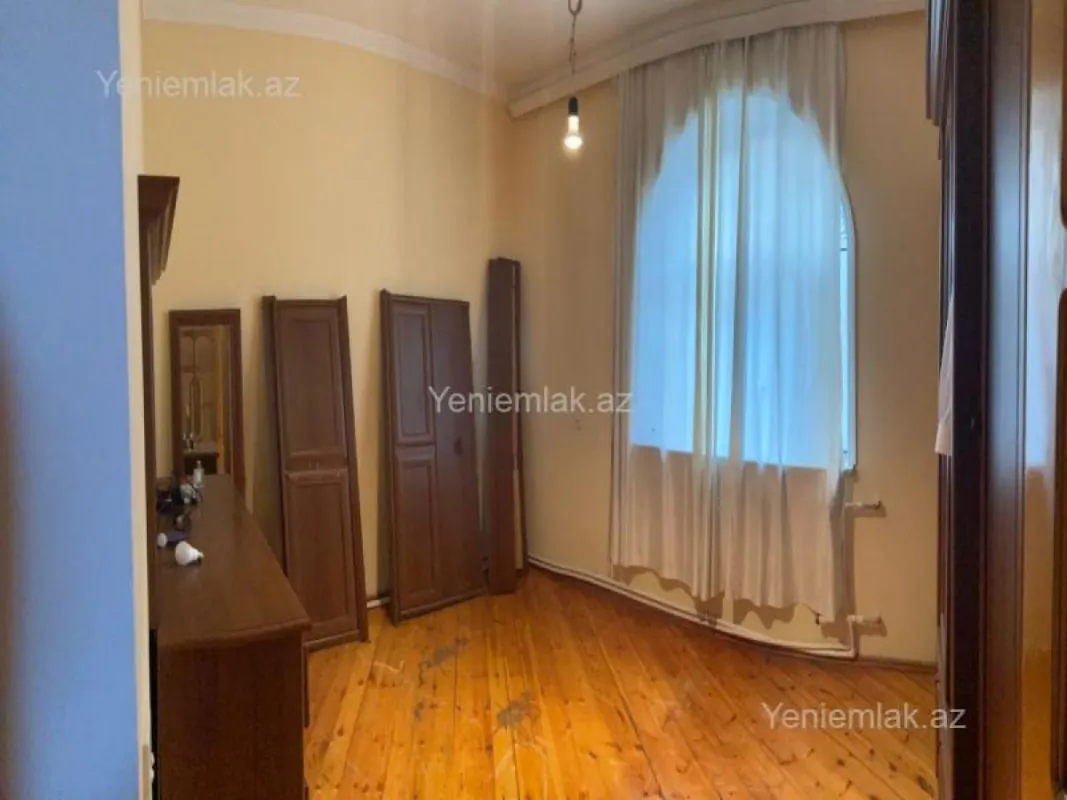 Satılır 6 otaqlı həyət evi 260 m²
