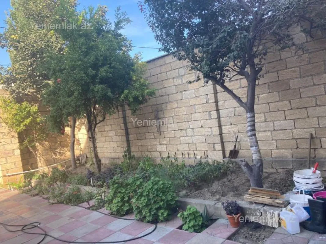 Satılır 6 otaqlı həyət evi 260 m²
