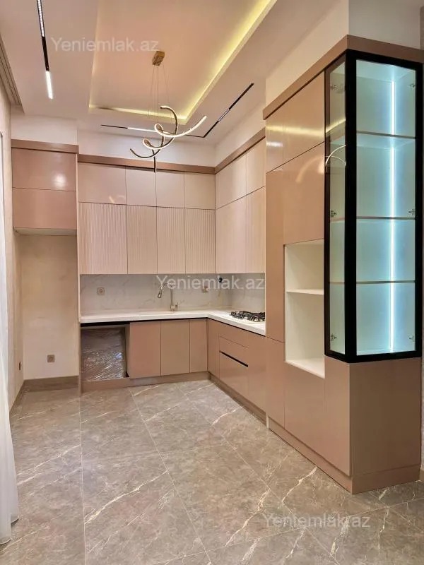 Satılır 5 otaqlı həyət evi 200 m²