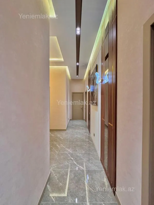 Satılır 5 otaqlı həyət evi 200 m²