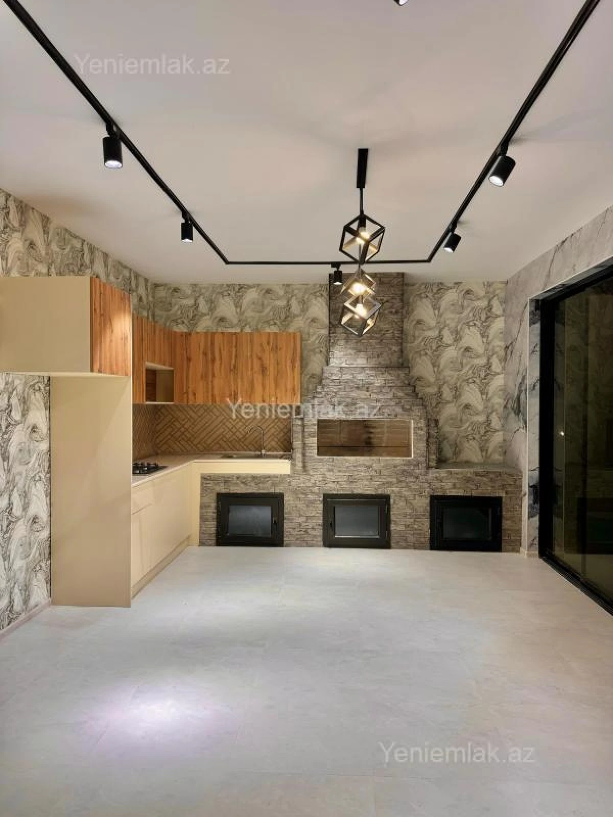 Satılır 5 otaqlı həyət evi 200 m²