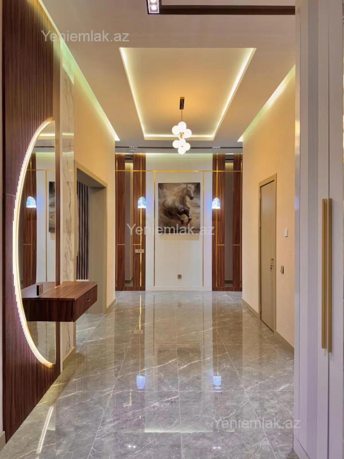 Satılır 5 otaqlı həyət evi 200 m²