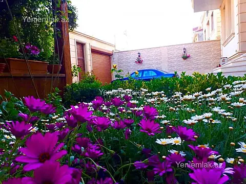 Satılır 7 otaqlı həyət evi 672 m²