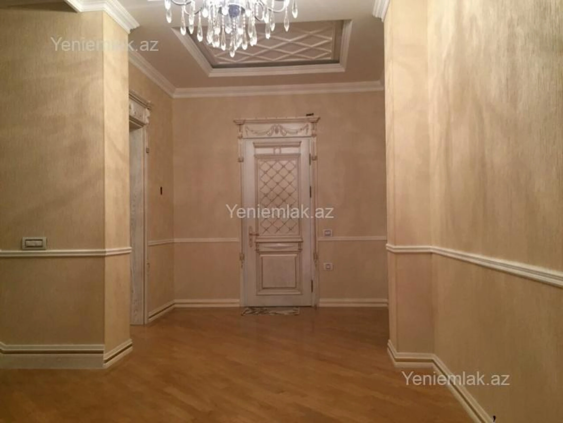 Satılır 7 otaqlı həyət evi 672 m²