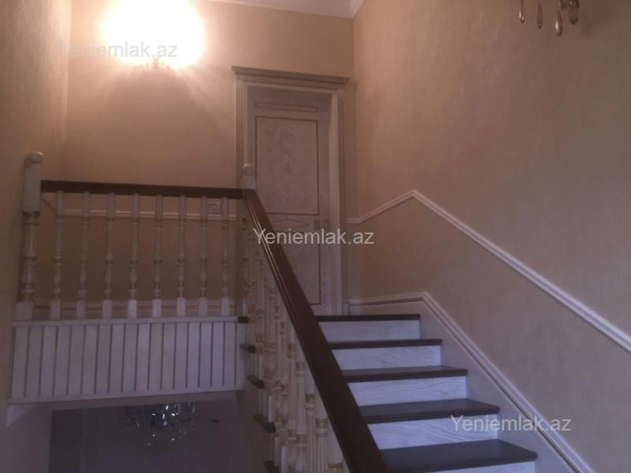 Satılır 7 otaqlı həyət evi 672 m²
