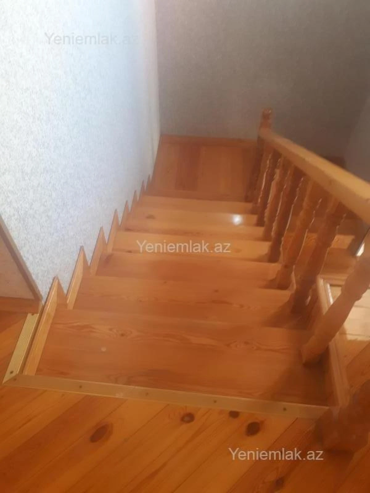 Satılır 6 otaqlı həyət evi 350 m²