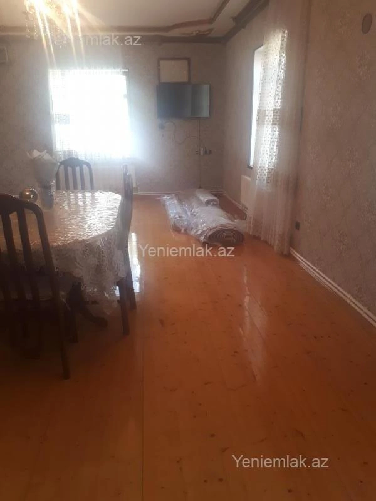 Satılır 6 otaqlı həyət evi 350 m²