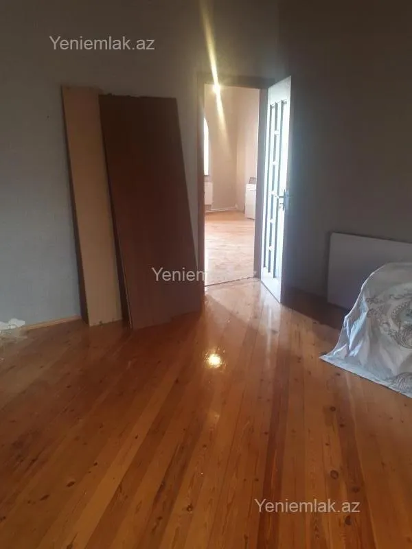 Satılır 6 otaqlı həyət evi 350 m²