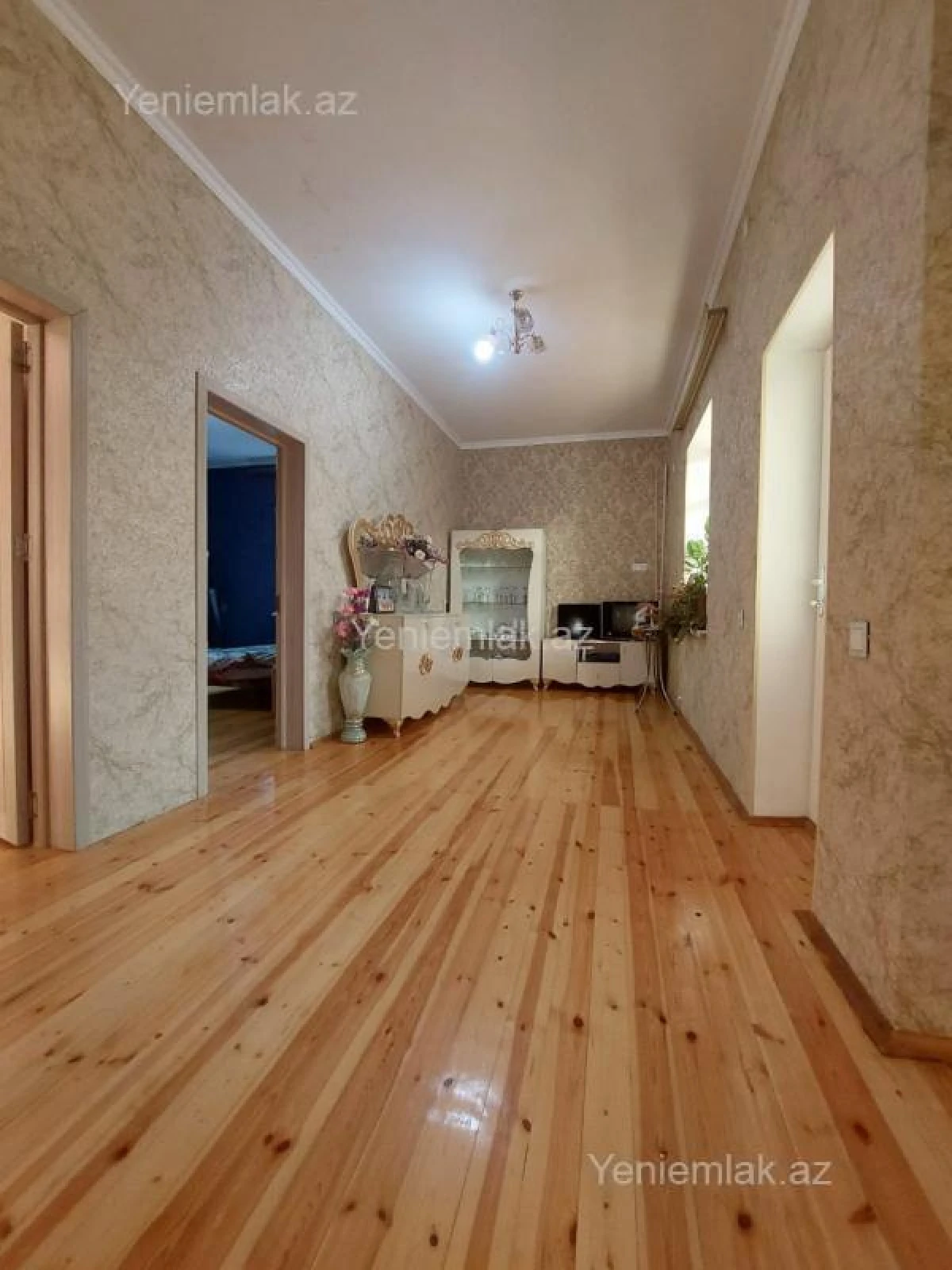 Satılır 6 otaqlı həyət evi 190 m²