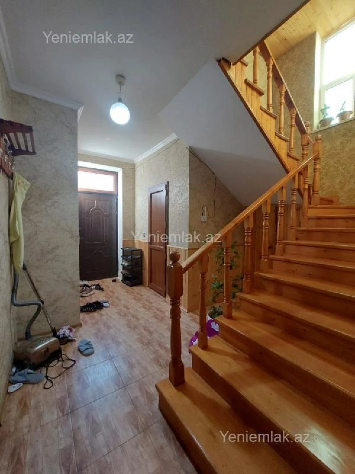 Satılır 6 otaqlı həyət evi 190 m²