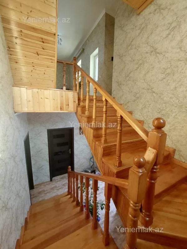 Satılır 6 otaqlı həyət evi 190 m²