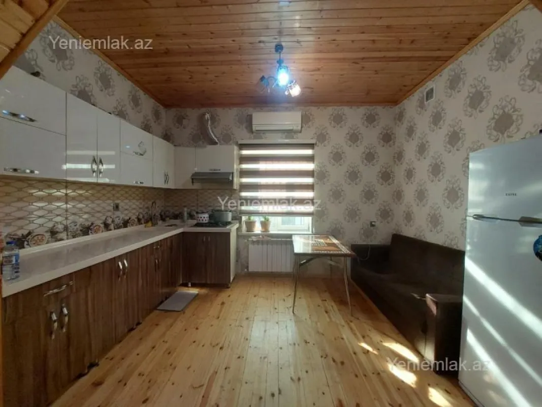 Satılır 6 otaqlı həyət evi 190 m²