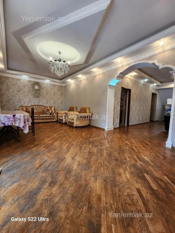Satılır 7 otaqlı həyət evi 200 m²