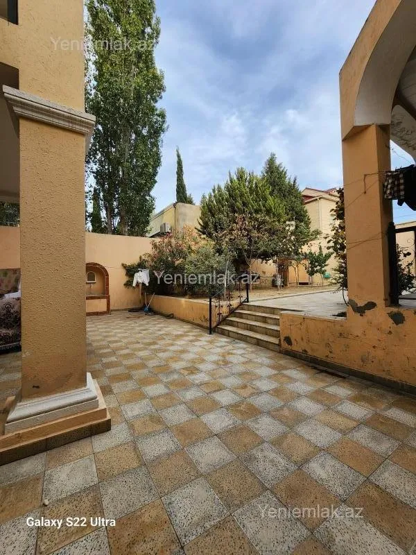 Satılır 7 otaqlı həyət evi 200 m²