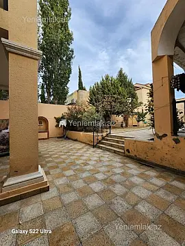 Satılır 7 otaqlı həyət evi 200 m²