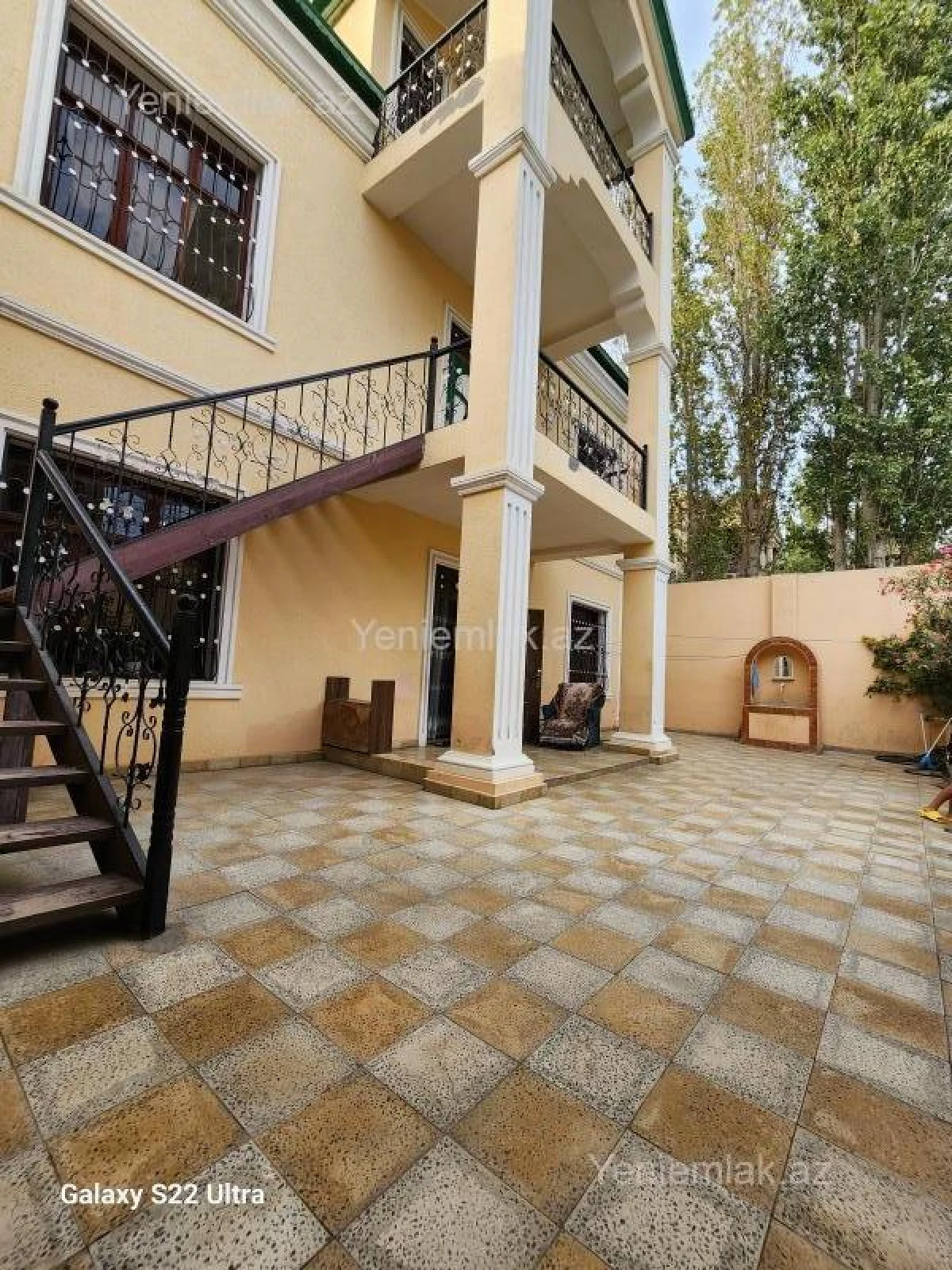 Satılır 7 otaqlı həyət evi 200 m²