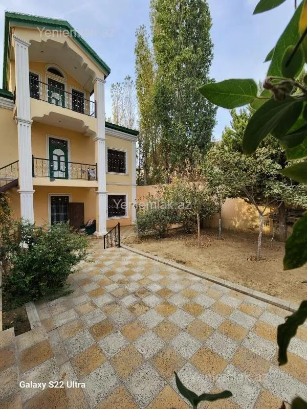 Satılır 7 otaqlı həyət evi 200 m²