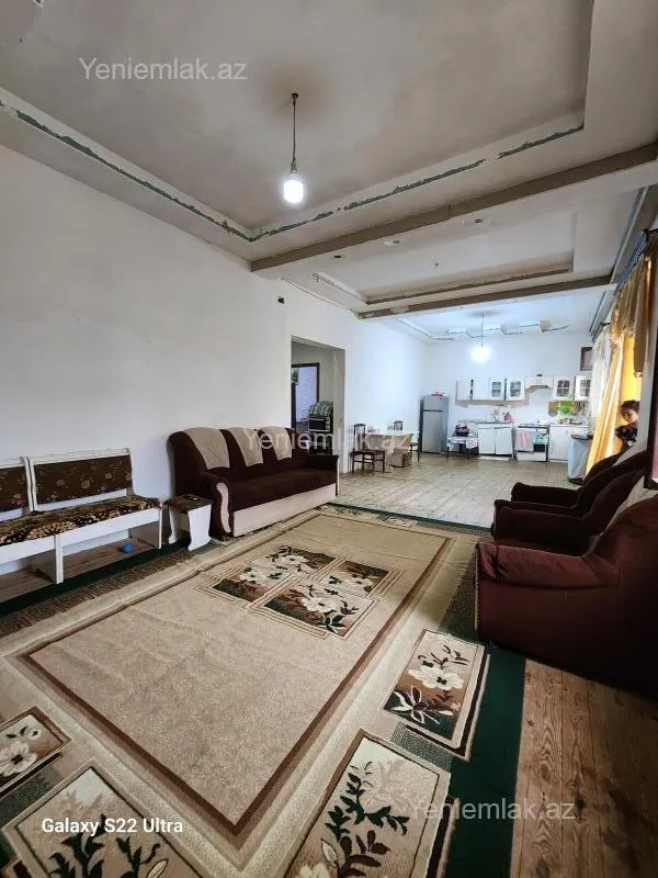 Satılır 7 otaqlı həyət evi 200 m²