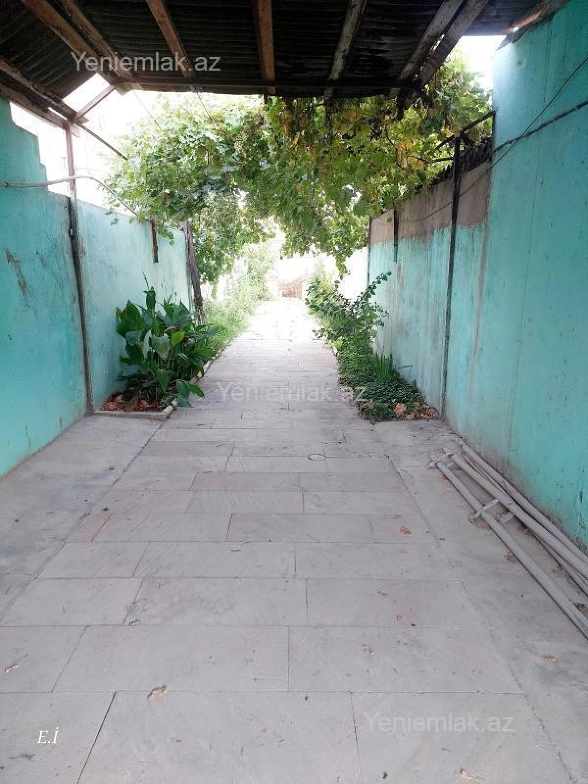 Satılır 3 otaqlı həyət evi 100 m²