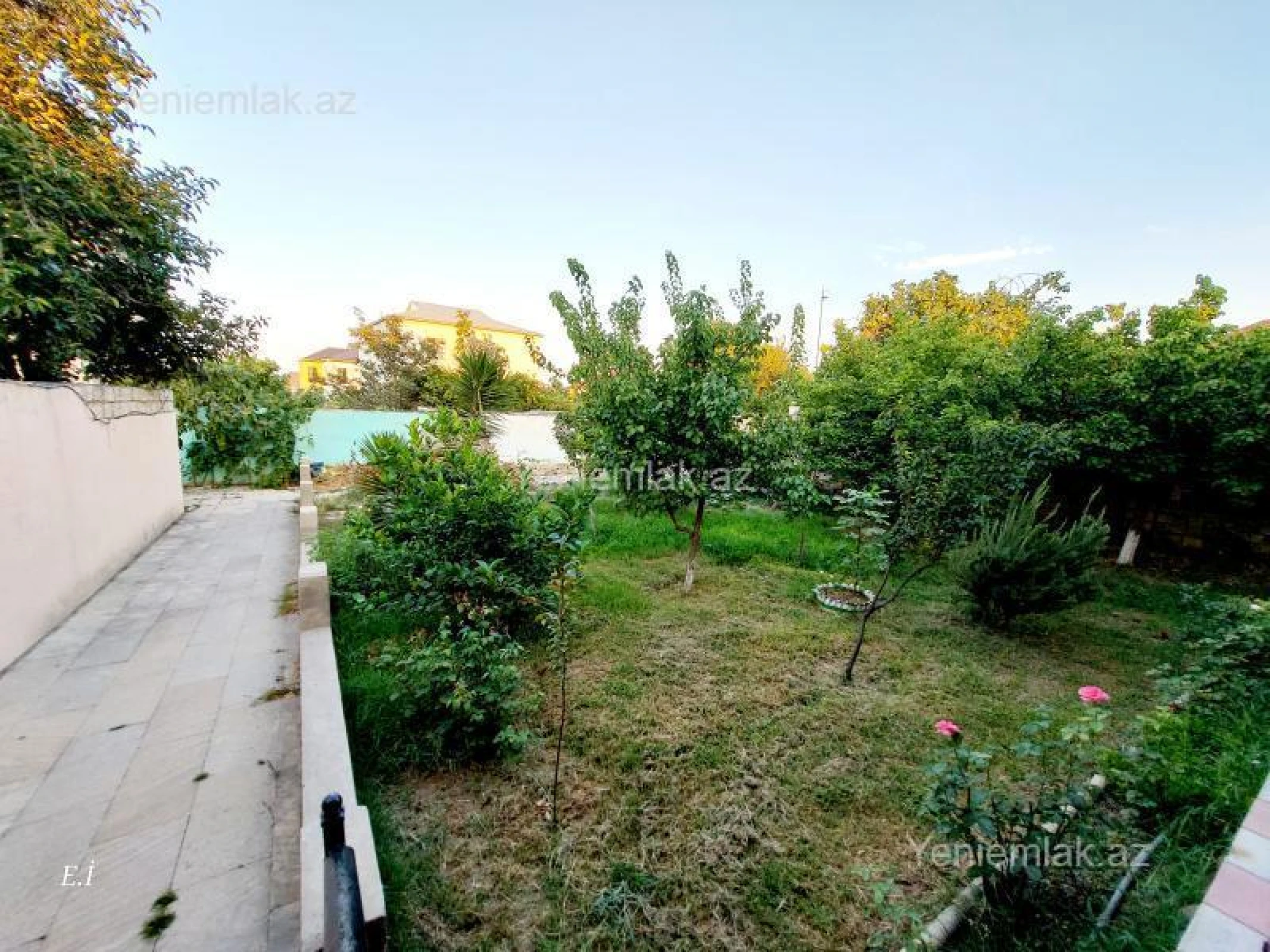 Satılır 3 otaqlı həyət evi 100 m²