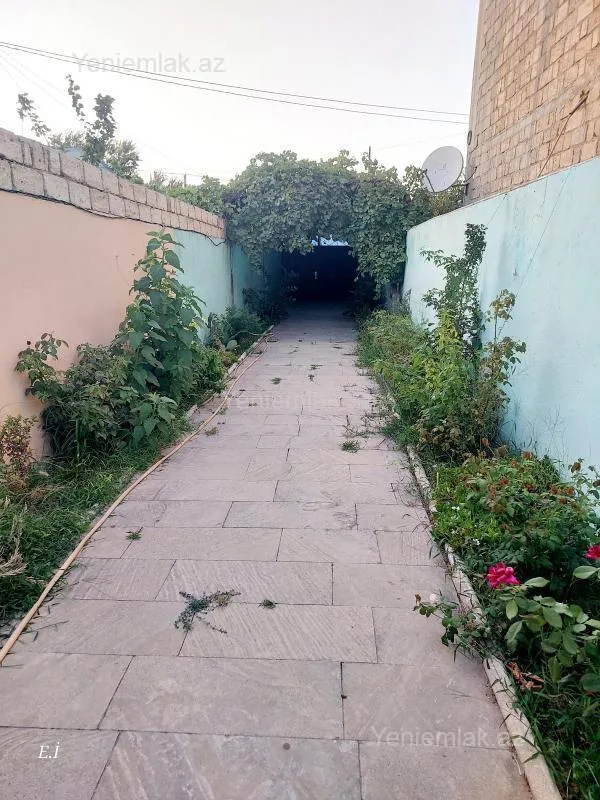 Satılır 3 otaqlı həyət evi 100 m²