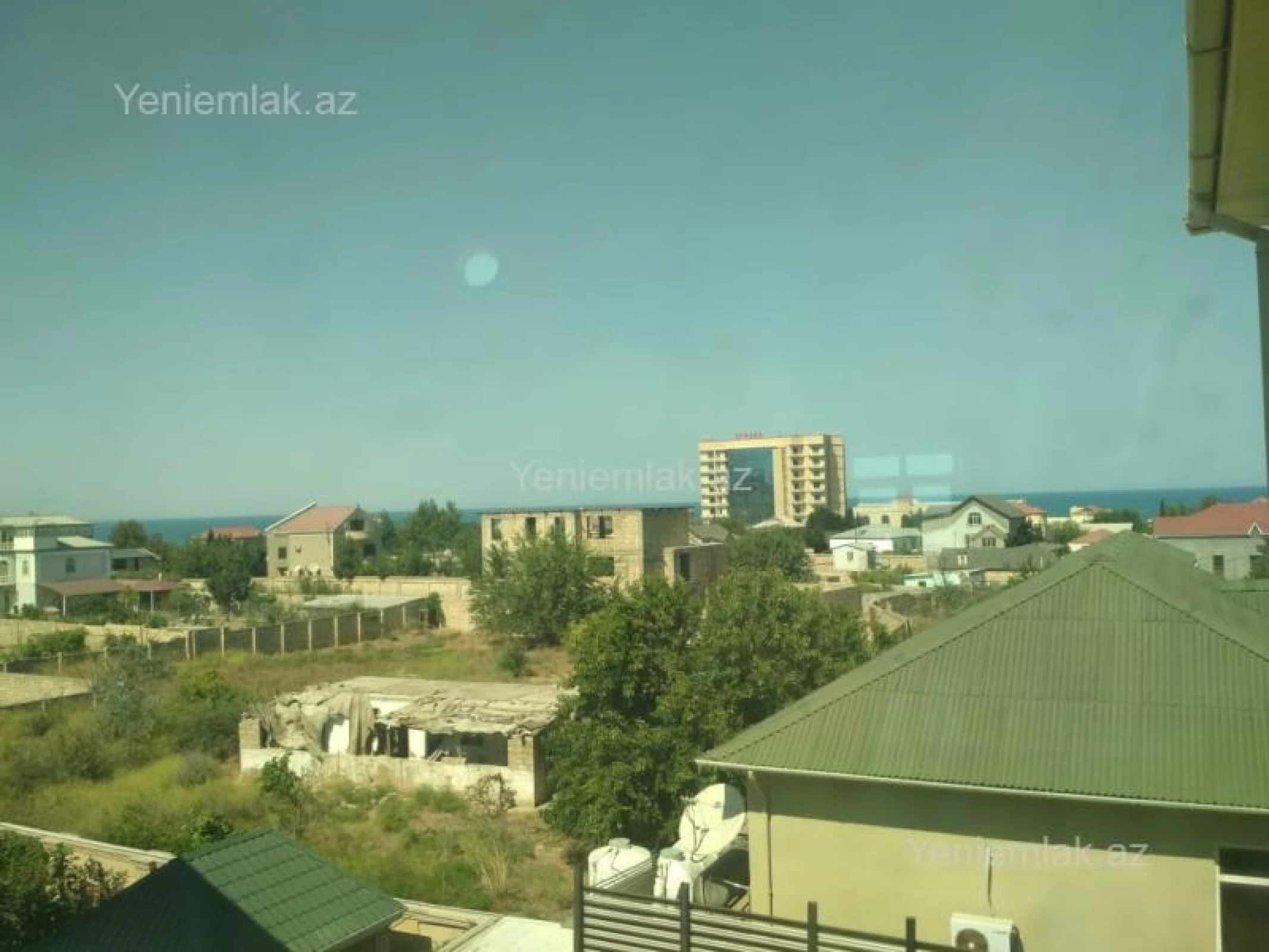 Satılır 12 otaqlı həyət evi 622 m²