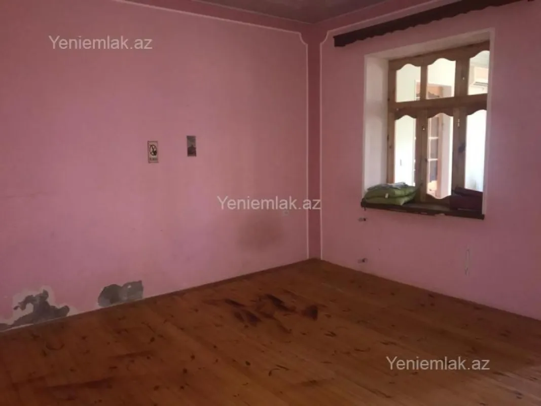 Satılır 6 otaqlı həyət evi 130 m²