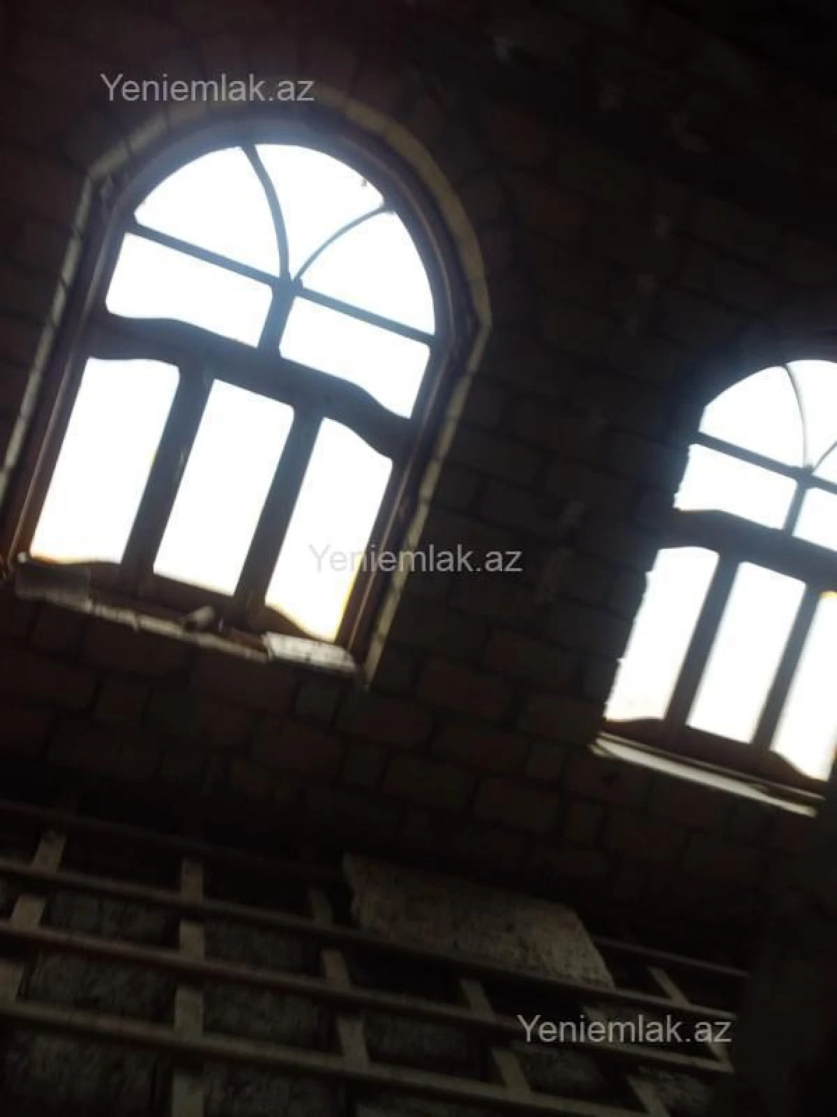 Satılır 5 otaqlı həyət evi 250 m²