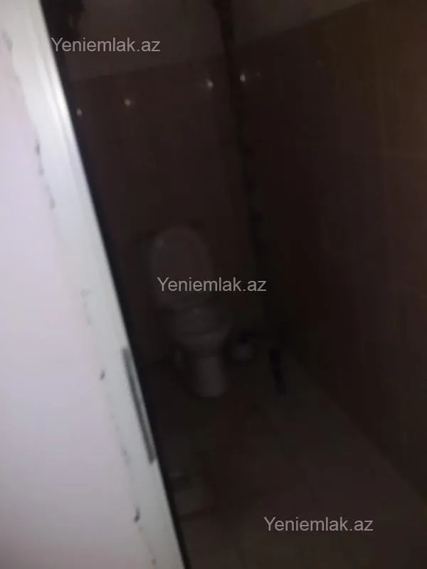 Satılır 5 otaqlı həyət evi 250 m²