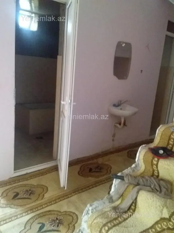 Satılır 5 otaqlı həyət evi 250 m²