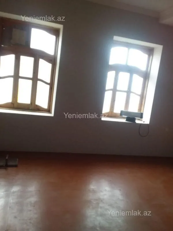 Satılır 5 otaqlı həyət evi 250 m²