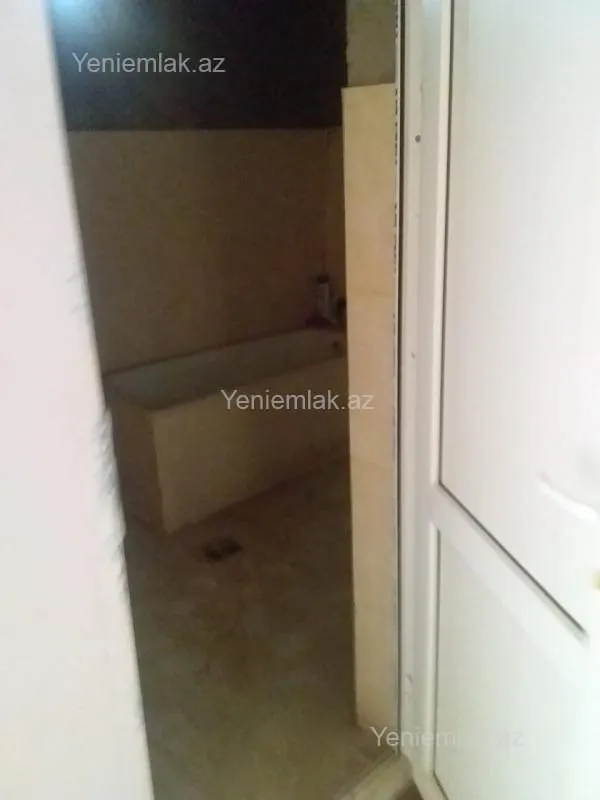 Satılır 5 otaqlı həyət evi 250 m²