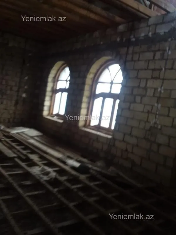 Satılır 5 otaqlı həyət evi 250 m²