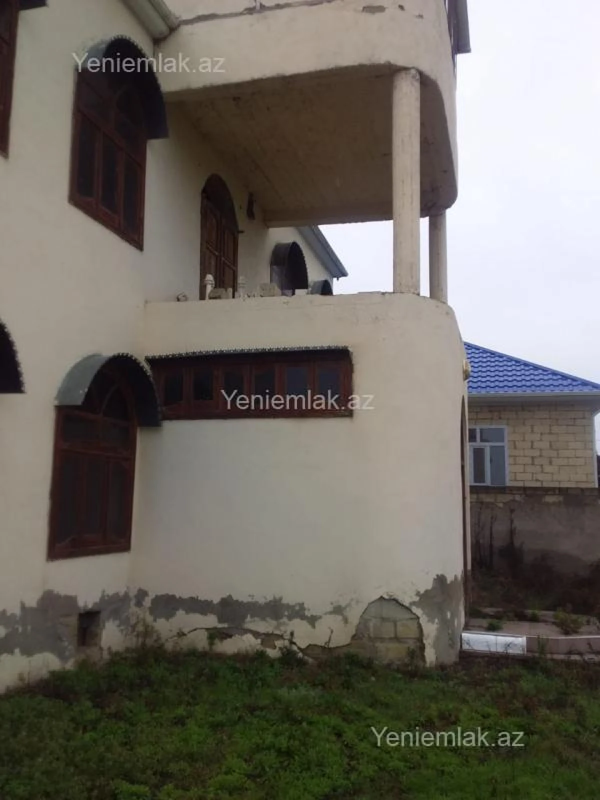 Satılır 5 otaqlı həyət evi 250 m²