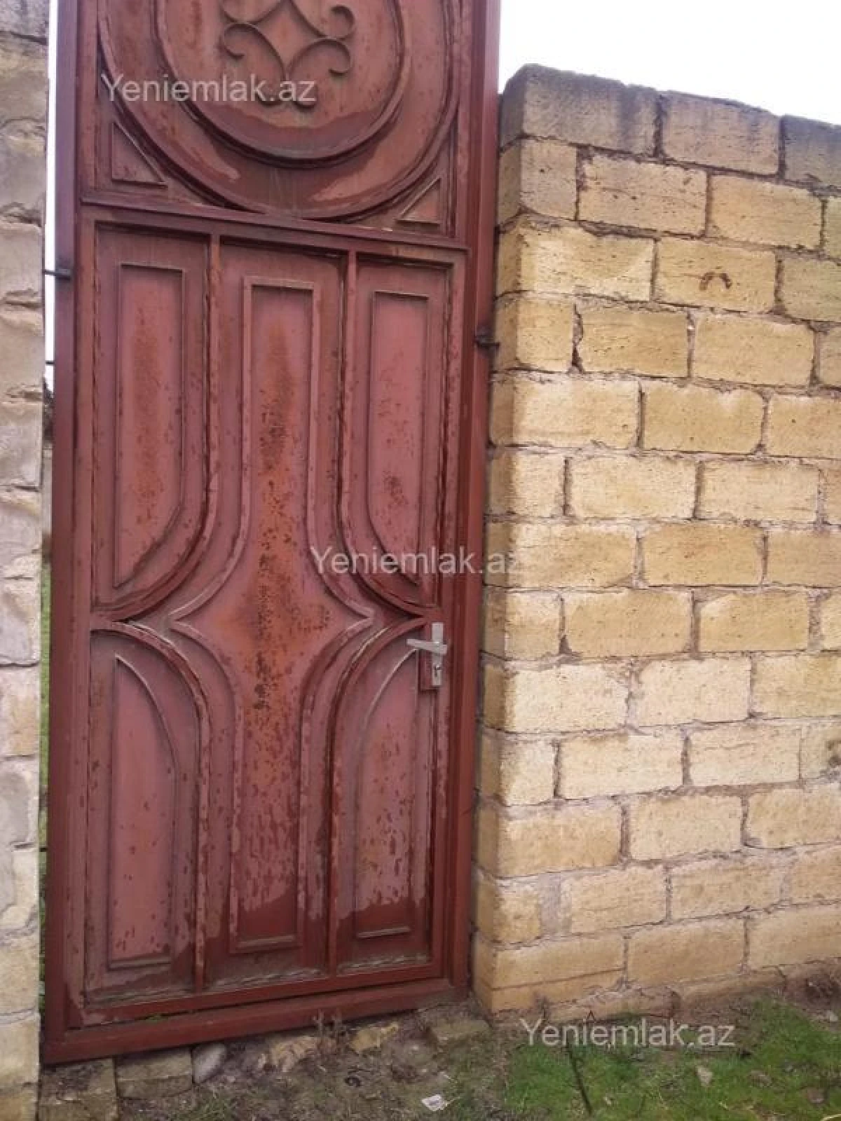 Satılır 5 otaqlı həyət evi 250 m²