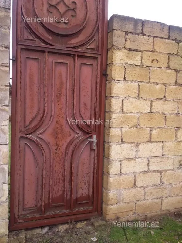 Satılır 5 otaqlı həyət evi 250 m²