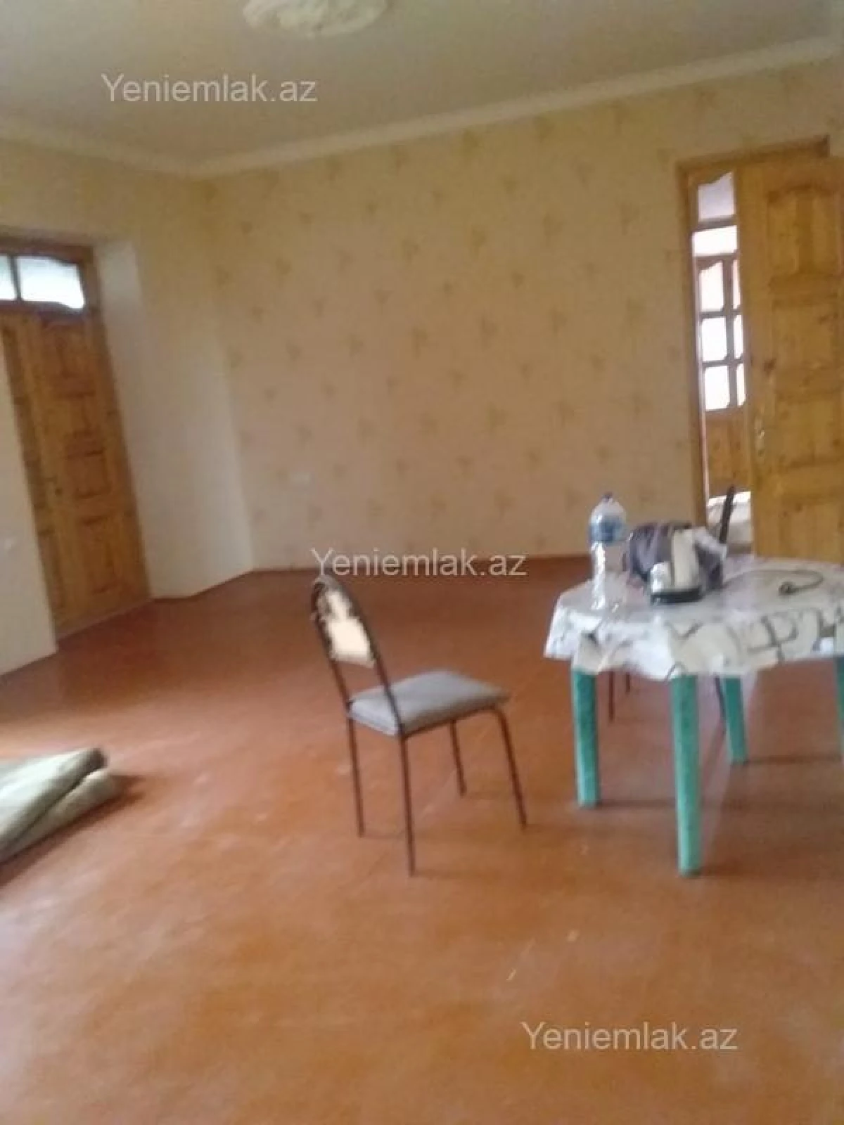 Satılır 5 otaqlı həyət evi 250 m²