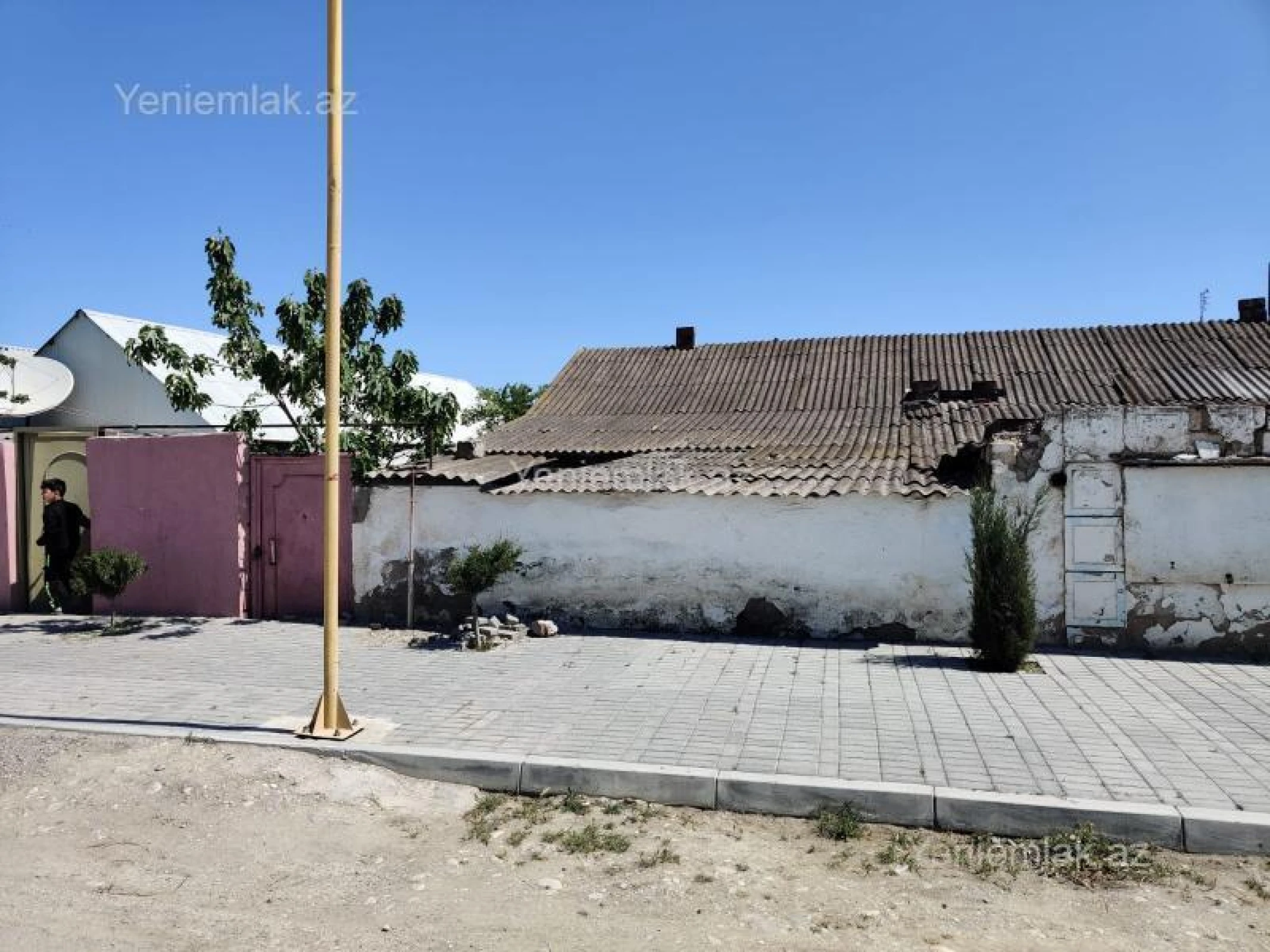 Satılır 2 otaqlı həyət evi 79 m²