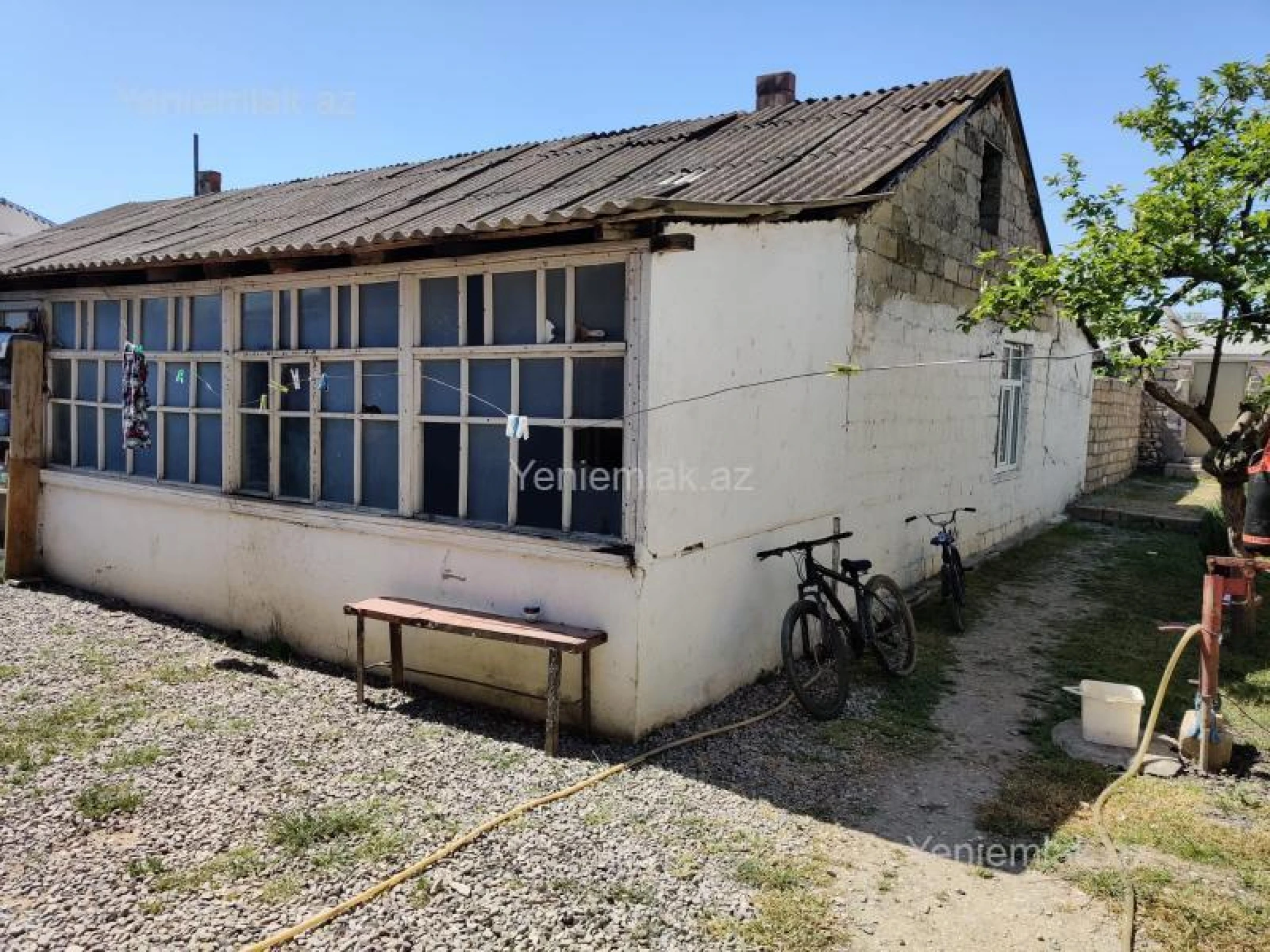 Satılır 2 otaqlı həyət evi 79 m²