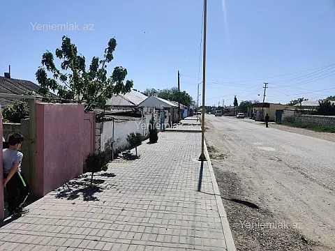 Satılır 2 otaqlı həyət evi 79 m²