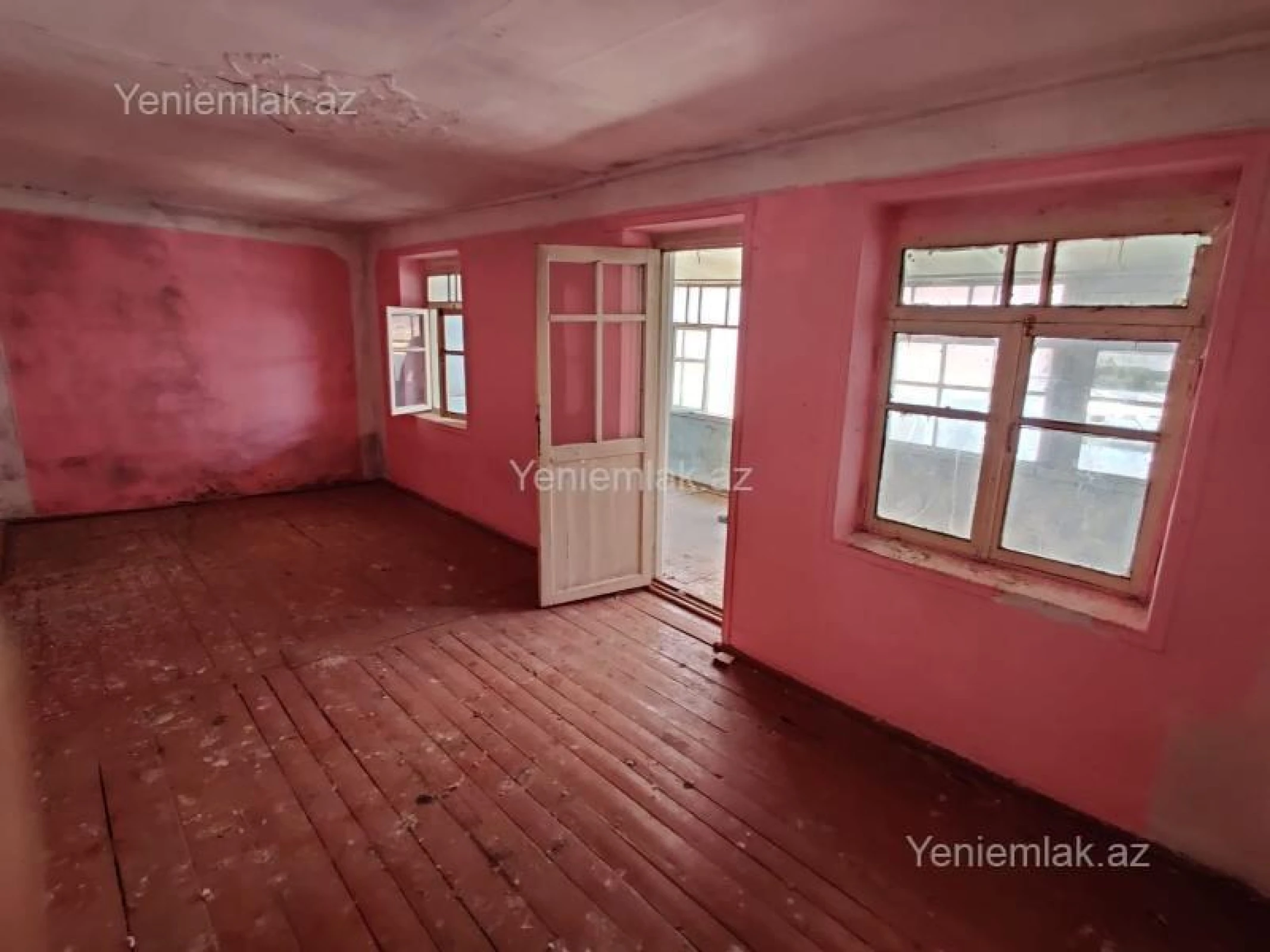 Satılır 2 otaqlı həyət evi 79 m²